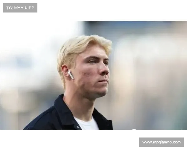 霍伊伦自述:22岁的人生不断奋斗,每一天都在努力超越自我 霍伊伦自述:22岁的人生不断奋斗,每一天都在努力超越自我